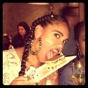 Meet your Posher, Cara